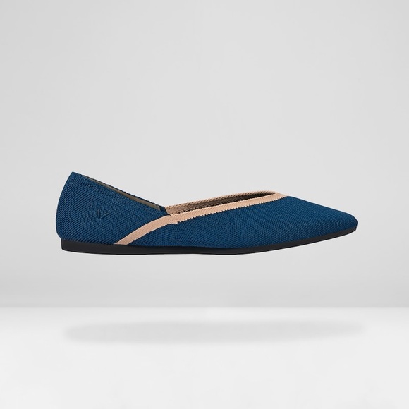 Vivaia Pointed-Toe V-Cut Flats - Picture 7 of 10